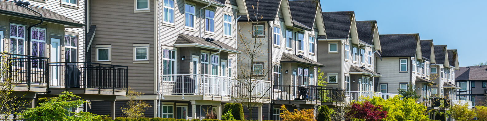 Charlotte rental pricing strategy for landlords deciding whether to lower rent or offer a concession